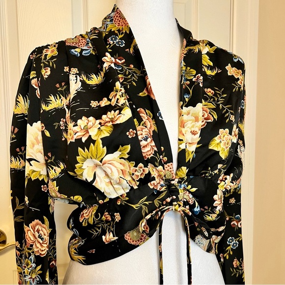 Zara Cropped Floral Top Knotted Long Sleeve Size Small Satin Fall Floral - Picture 2 of 7